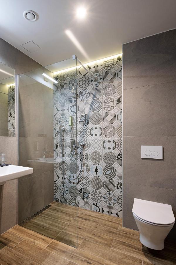 Ilkus Hotel & Restaurant Krze Luaran gambar