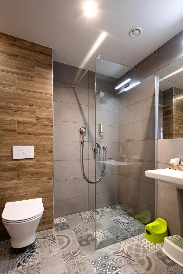 Ilkus Hotel & Restaurant Krze Luaran gambar